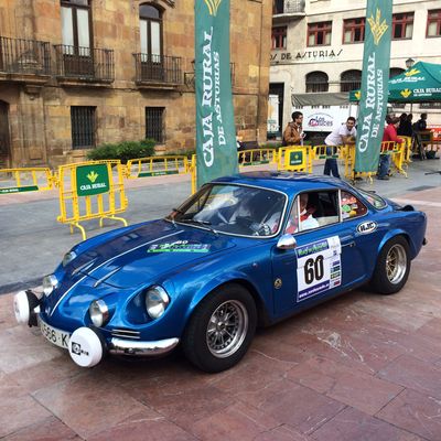 Rally parade through Oviedo streets