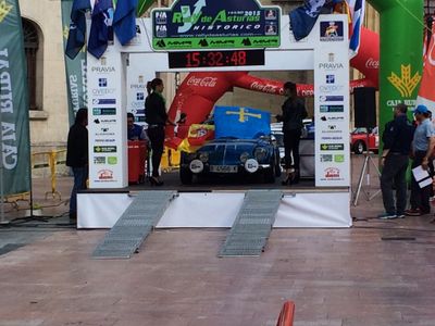 Rally car celebration in Oviedo